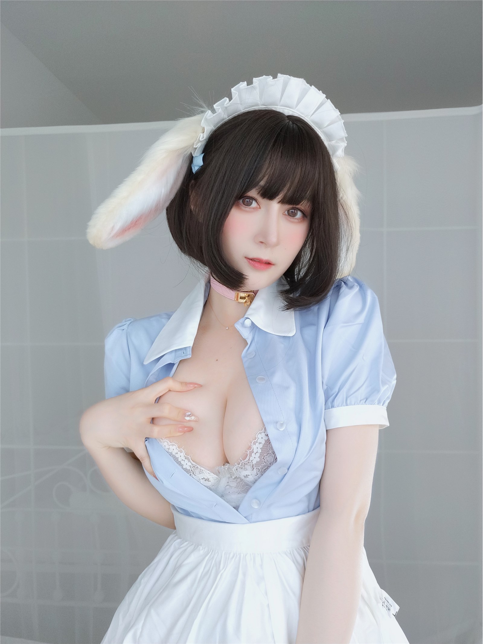 Miss Coser, Silver 81 NO.110 February 2022 February 2022 February 22 Rabbit Ear Maid 2(7)